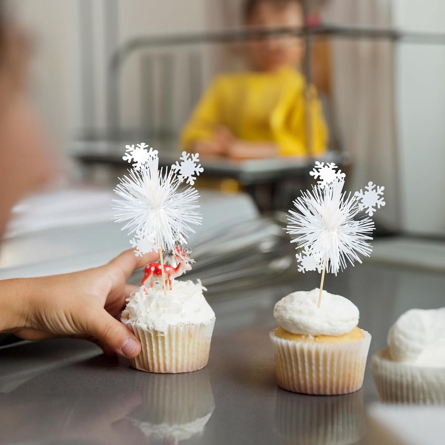 Gyufise 20Pcs Foil Firework Cupcake Toppers Sparkle Tinsel Cake Toppers Tinsel Drink Cake Decoration Cocktail Picks for Birthday Wedding Graduation Party Supplies White