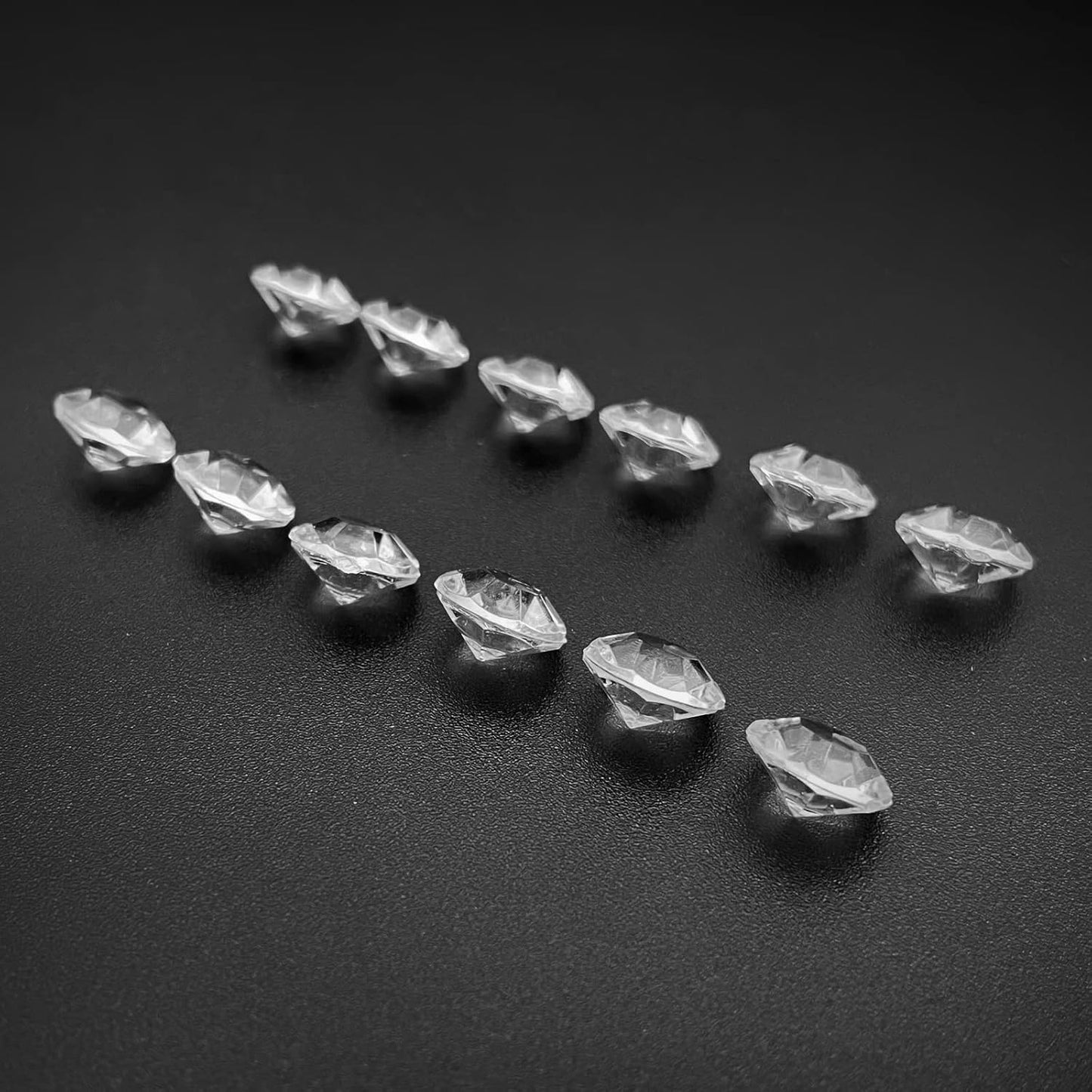 Fake Diamond, 1700PCS 10mm Clear Acrylic Diamonds Crystals Gems for Vase Fillers,Table Scatter, Party Favor, Wedding Decoration, Photography Props, DIY Crafts-10mm