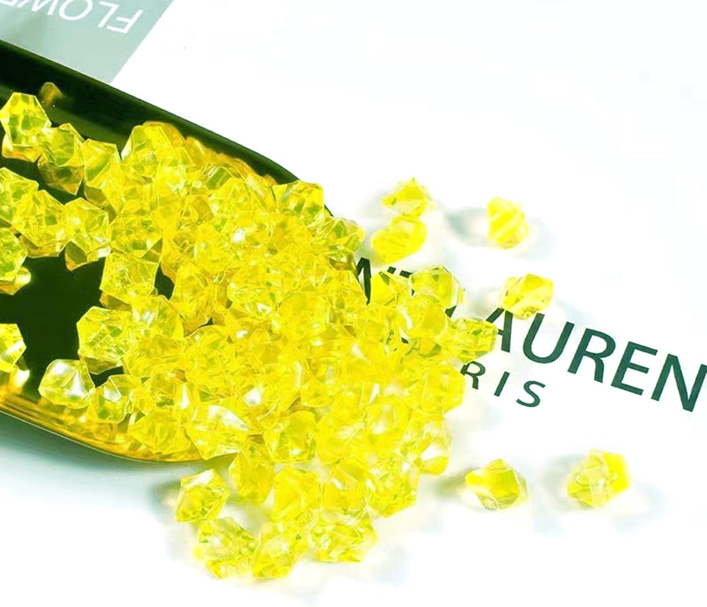 Fake Ice Cubes Fake Ice Rocks 1000PCS Acrylic Gems Gold Fake Crushed Ice Cubes Vase Fillers Centerpiece for Photography Accessories Props Decoration for Wedding Vase Fillers Party Table Scatter