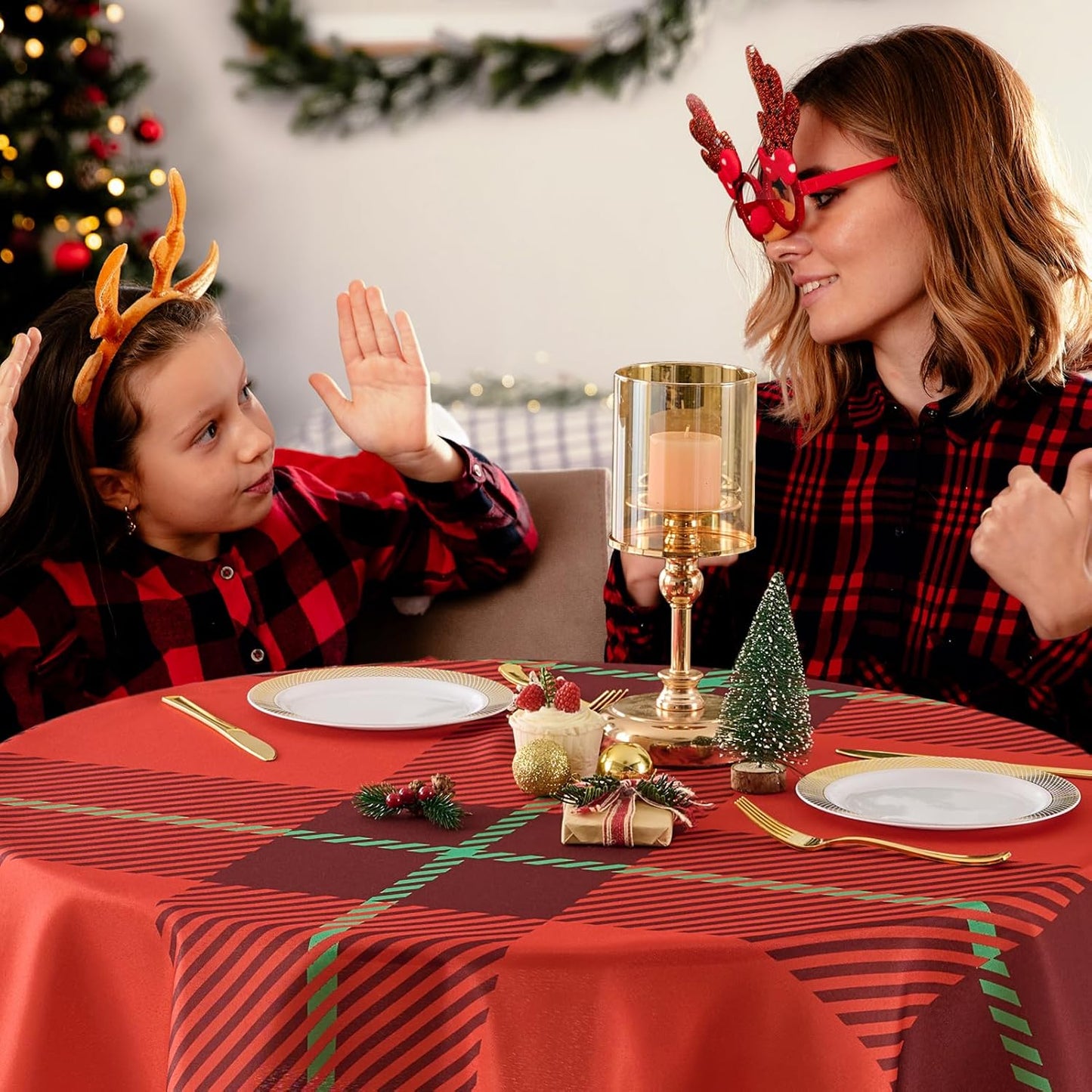 Christmas Tablecloth Round 60 Inch Waterproof, Machine Washable Checkered Polyester Table Cover for Xmas Party, Winter Holiday Home Decoration in Festive Checkered Red 1pack