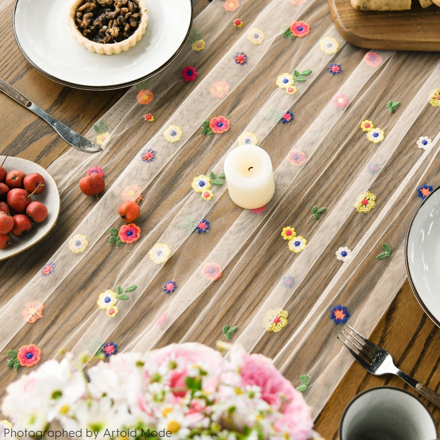 Artoid Mode Champagne Embroidery Daisy Gauze Table Runner 120 Inch 10FT, Seasonal Sheer Kitchen Dining Holiday Wedding Birthday Table Decor for Home Party