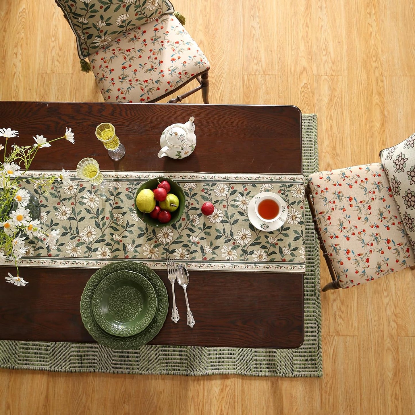 ISAENNE Designer Green Elegant Linen Table Runner 71 Inches Long,Flower and Leaves Pattern Wrinkle Resistant Table Runners for Dining Tables,Thanksgiving,Kitchen Tables,Christmas,12"*71"-Brune