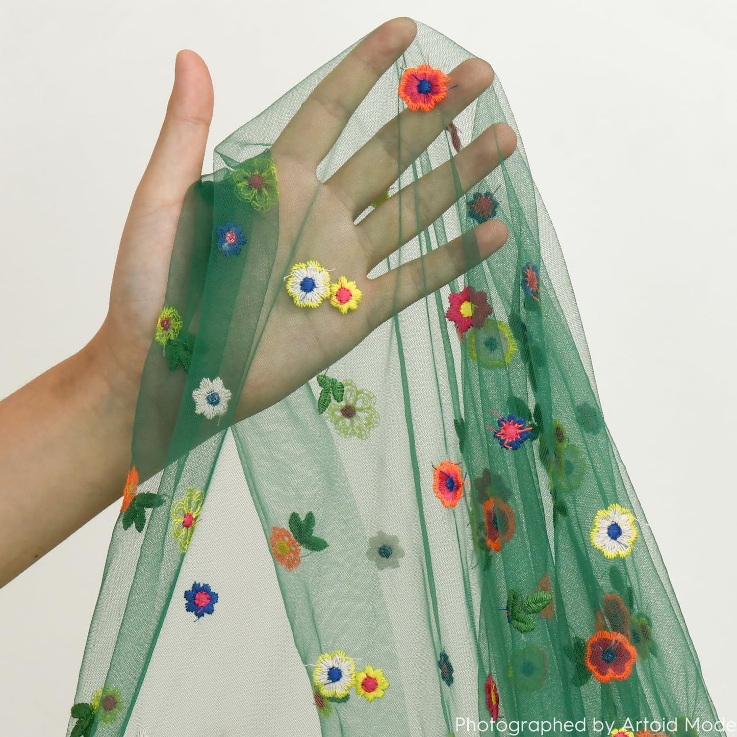 Artoid Mode Dark Green Embroidery Daisy Gauze Table Runner 120 Inch 10FT, Seasonal Sheer Kitchen Dining Holiday Wedding Birthday Table Decor for Home Party