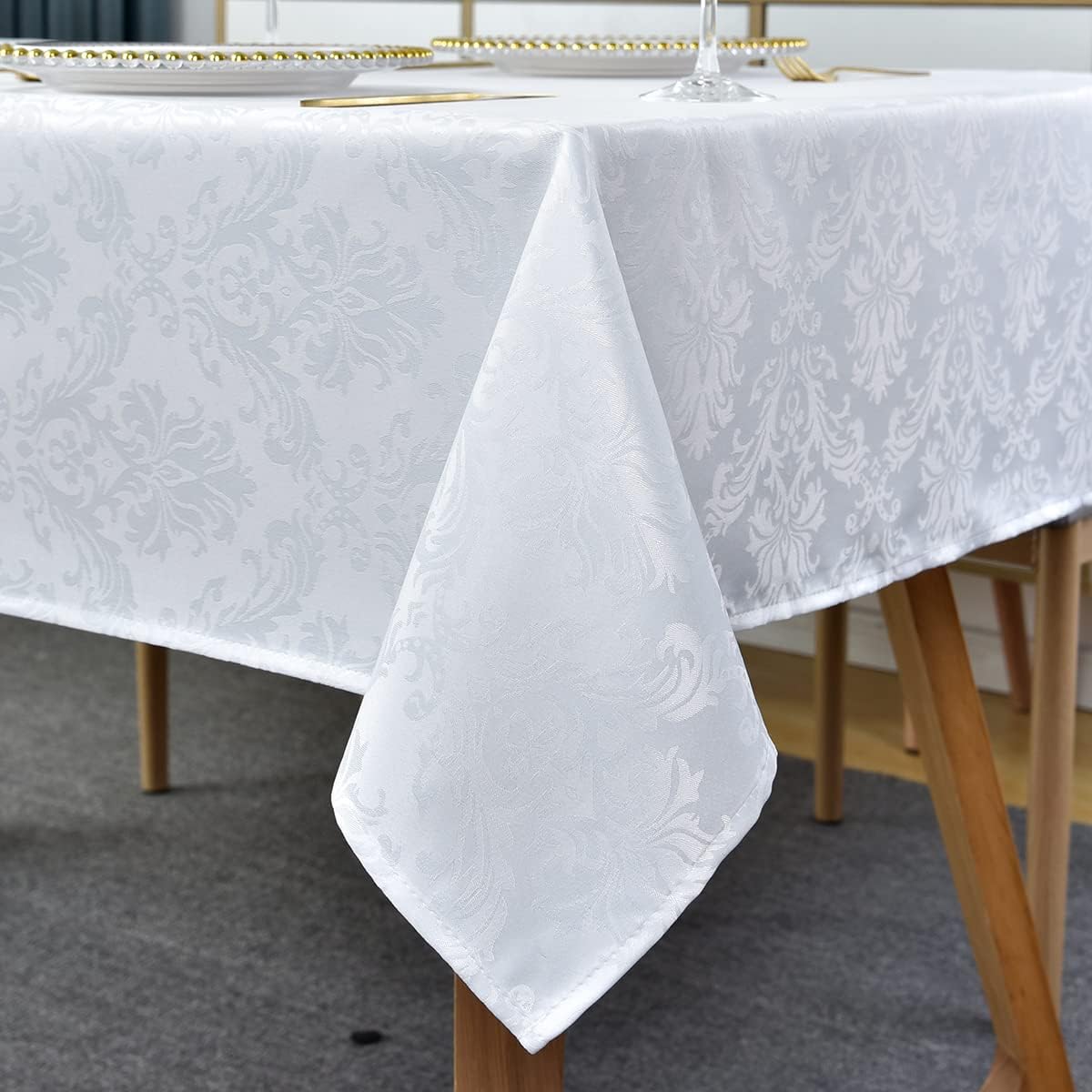 SASTYBALE White Tablecloth Square 52 x 52 Inch Jacquard Damask Table Cloth, Spill Proof Wrinkle Free Polyester Table Cloths, Washable Tables Cover for Kitchen Dining, Party, Indoor, Outdoor