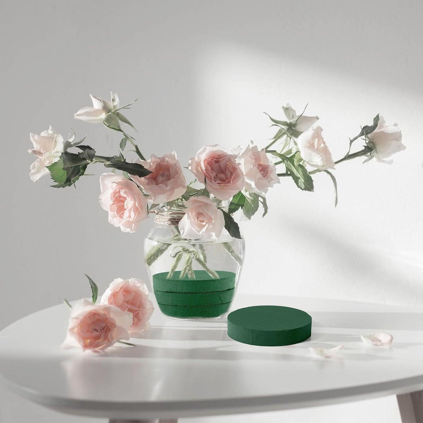 Frienda 6 Pieces Floral Foam Blocks for Artificial Flowers,Thanksgiving Christmas Party Supplies, Dry & Wet Floral Foam Round Kit for Flower Arrangement Wedding Decoration(8 x 1.57 Inch)