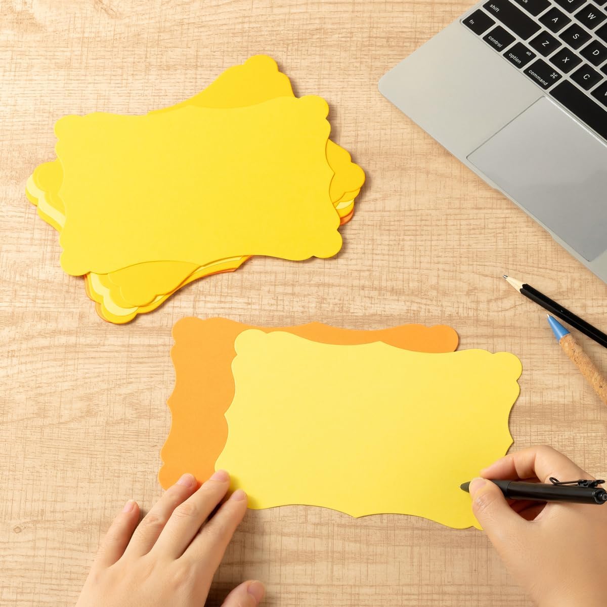 50 Pack Blank Kraft Cards Cardstock Thick Paper Brown Greeting Cards for DIY Gift Card Menus, Baby Shower and Wedding Invitations (Yellow, 5 Colors, 5x7IN)