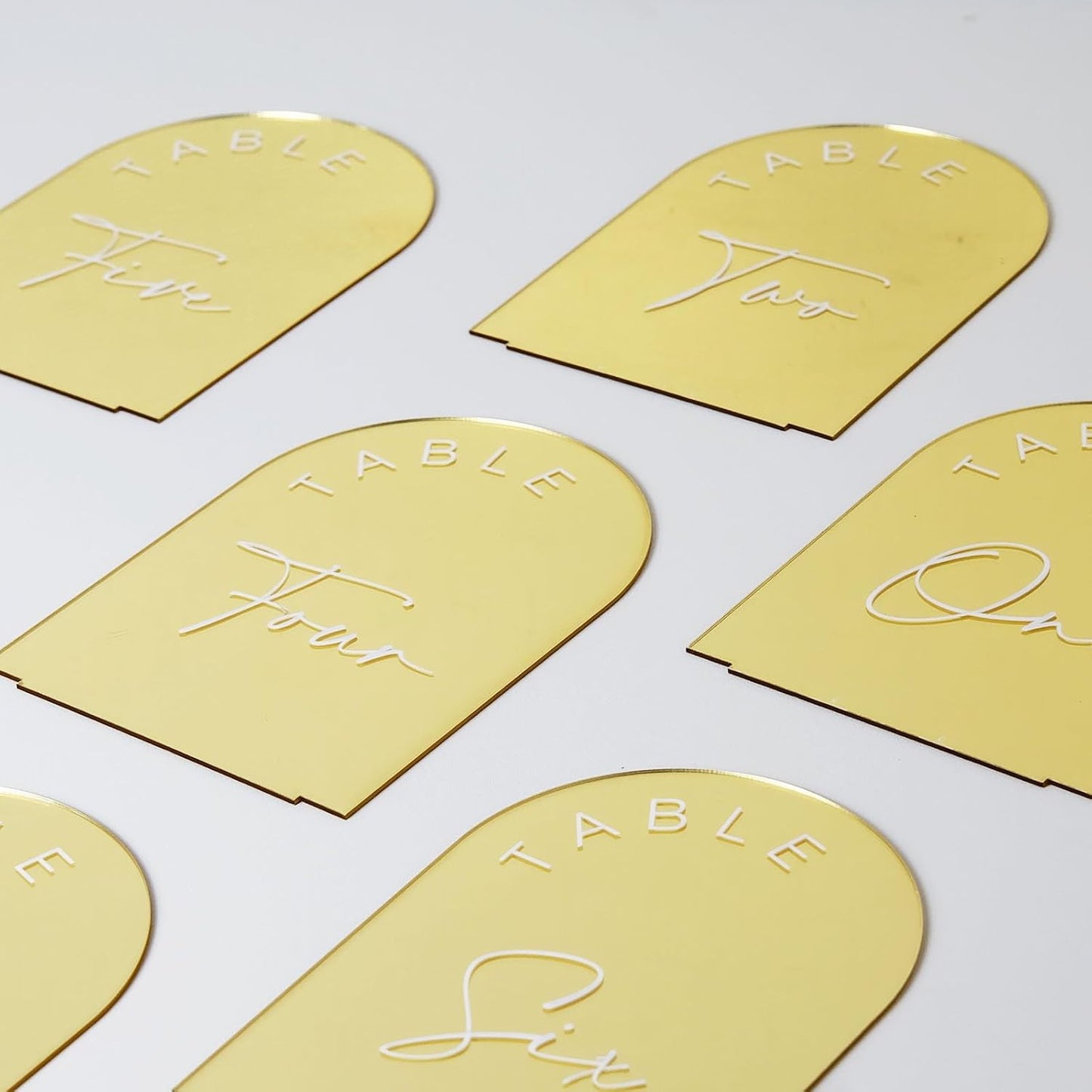 Gold Mirror Arched Wedding Table Numbers with Stands 1-30, 5x7 Inch Acrylic Arch Sign with Holder, Gold Arch Acrylic Table Numbers for Wedding Reception(1-30, 5"x7")