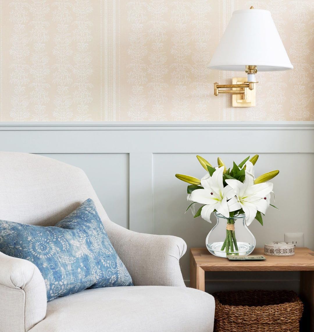 Artificial Flowers Tiger Lily Real Touch with Vase Easter Lily White Lilies Silk Faux Flowers Arrangements in Glass Vase with Faux Water Easter Decor Fake Floral Bulk Bouquet for Office Home Decor