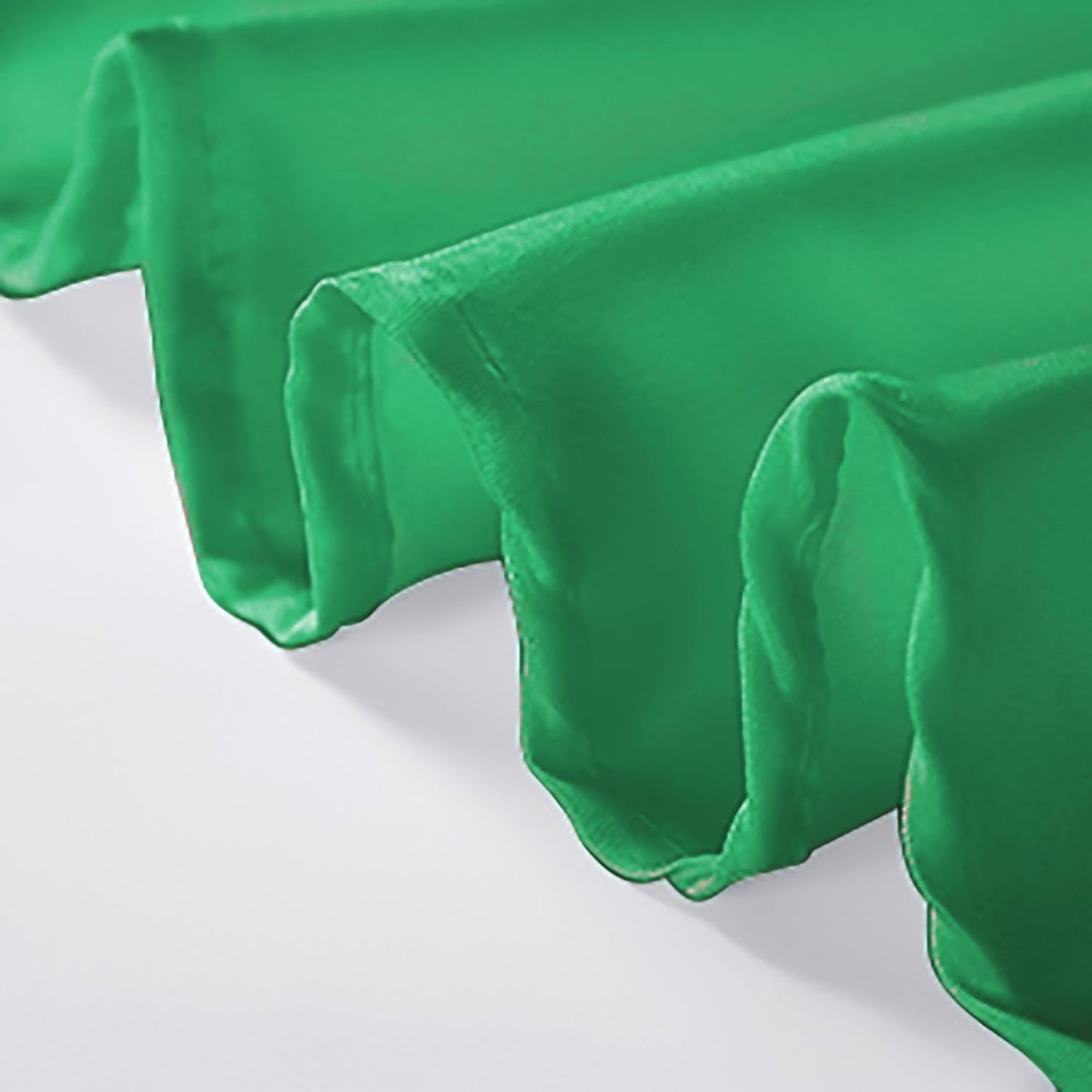 Rectangle Tablecloth 90x132 inch Washable Polyester Fabric Table Cloth for Wedding Party Dining Banquet Decoration（90x132, Emerald）