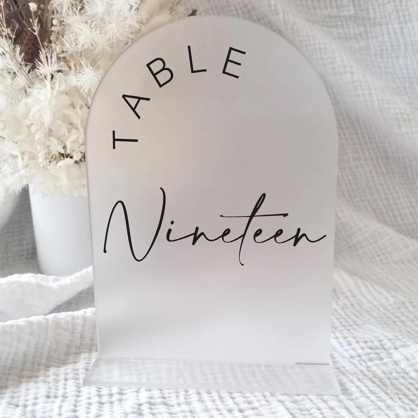 JINMURY Frosted Arch Wedding Table Numbers 1-20 with Stands, 5x7 Inch Frosted Arch Acrylic Sign with Black Letters, Arched Acrylic Table Numbers for Wedding Reception