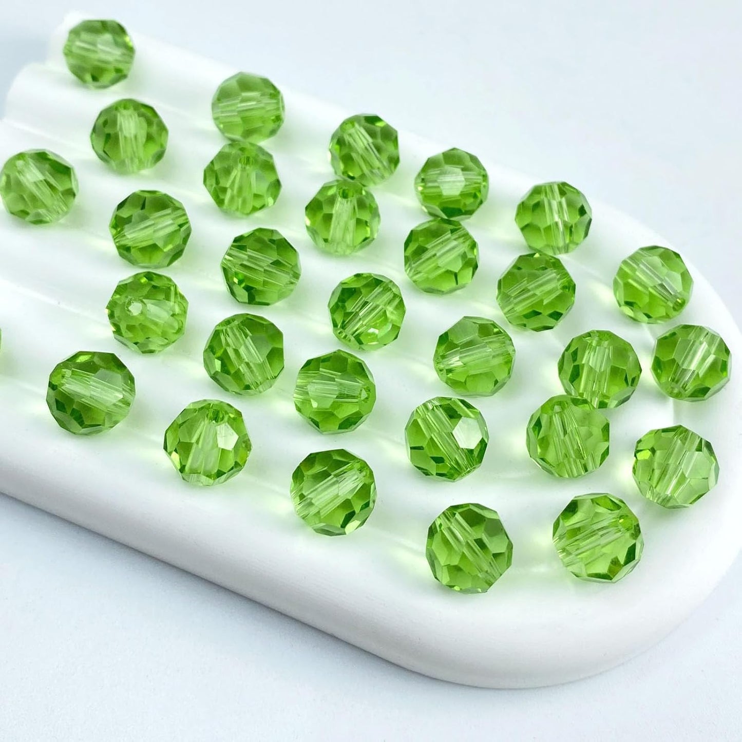 400 PCS 4mm Crystal Glass Beads Round Multiple Faceted Loose Spacer Glass Beads for DIY Handcrafte Bracelet Necklace Earring Jewelry Making(Light Green)