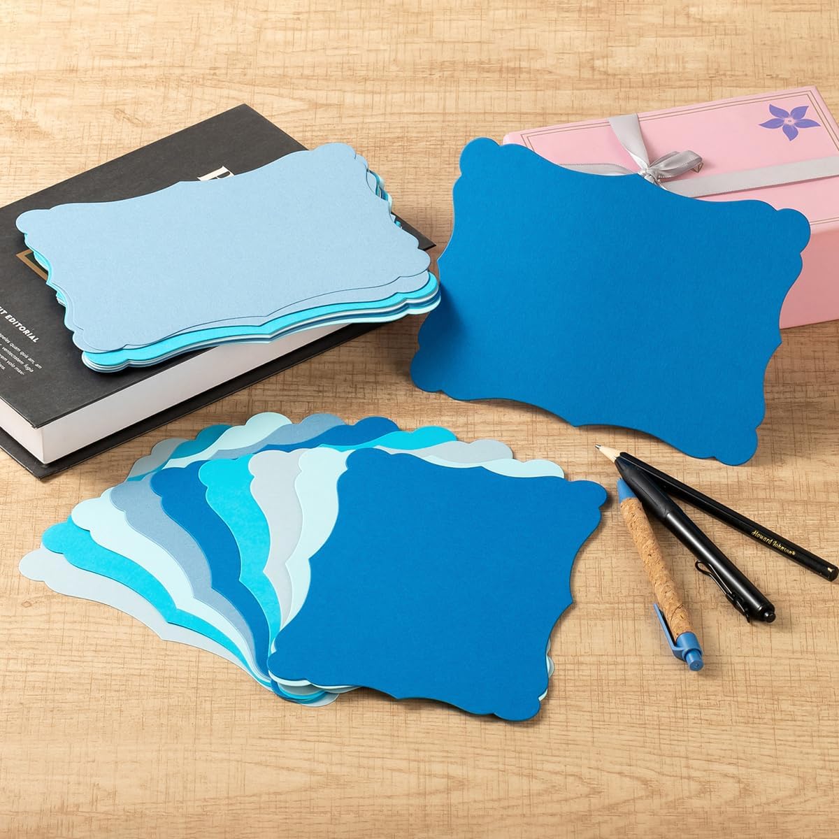 50 Pack Blank Kraft Cards Cardstock Thick Paper Brown Greeting Cards for DIY Gift Card Menus, Baby Shower and Wedding Invitations (Blue, 5 Colors, 5x7IN)