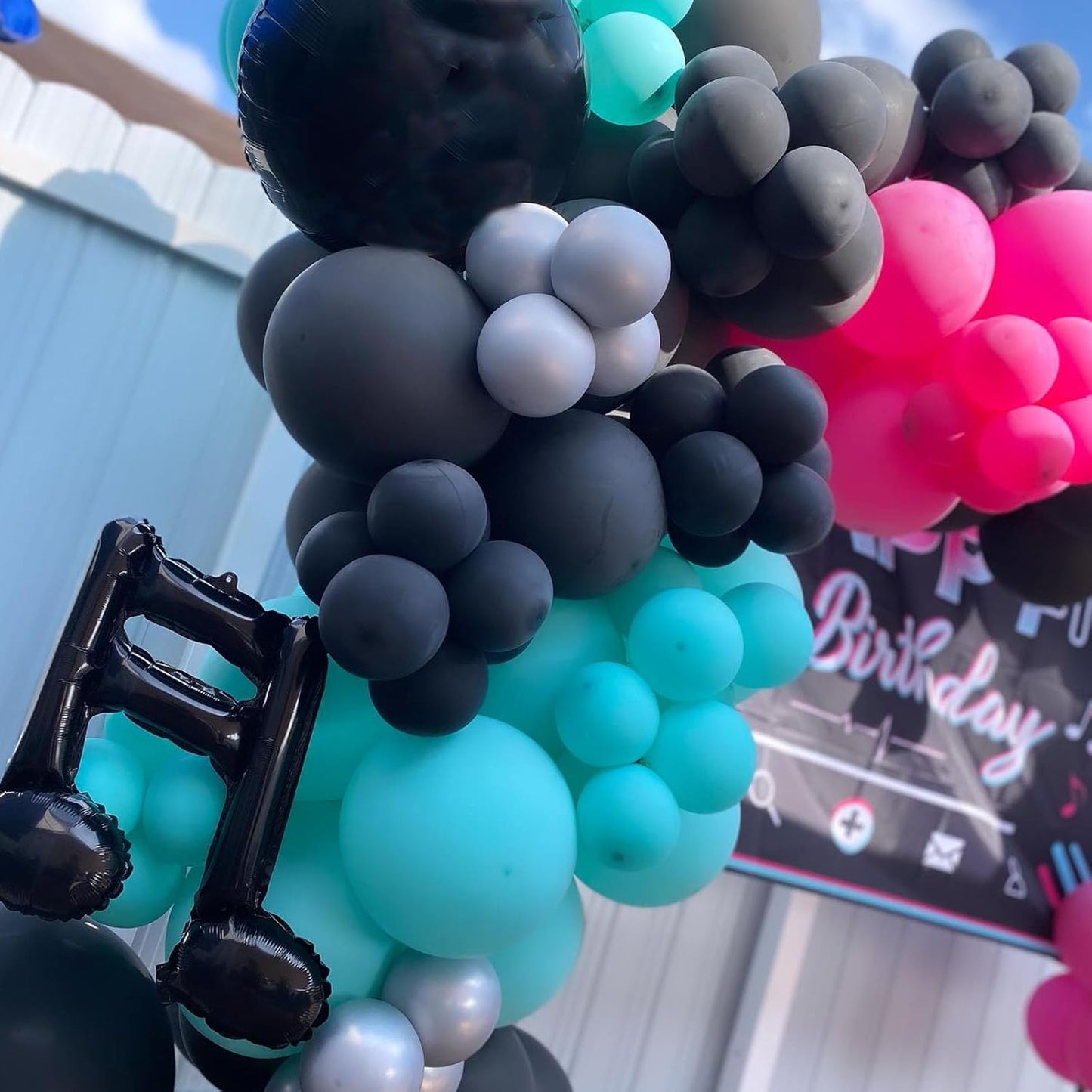 Paready Disco Music Party Balloons, 30 Pcs 12 Inch Hot Pink Black Blue and White Latex Balloons with Ribbons for 80s 90s Disco Music Party Hip Hop Theme Party Birthday DJ Short Video Party Decoration