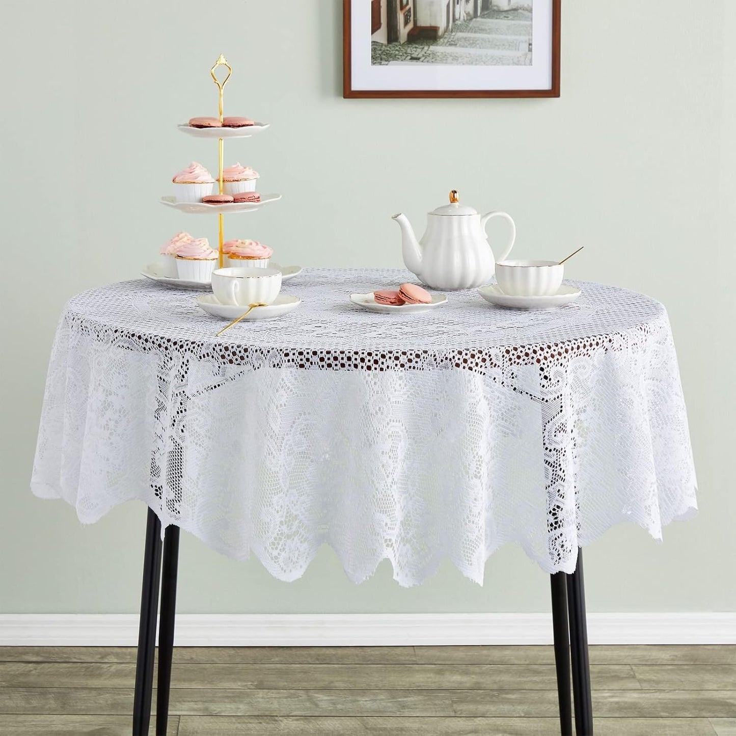 Juvale Round Lace Tablecloth - 59-Inch White Polyester - Scalloped Edge Circle Tablecloth with Floral Overlay & Vintage Decor for Wedding Receptions & Home