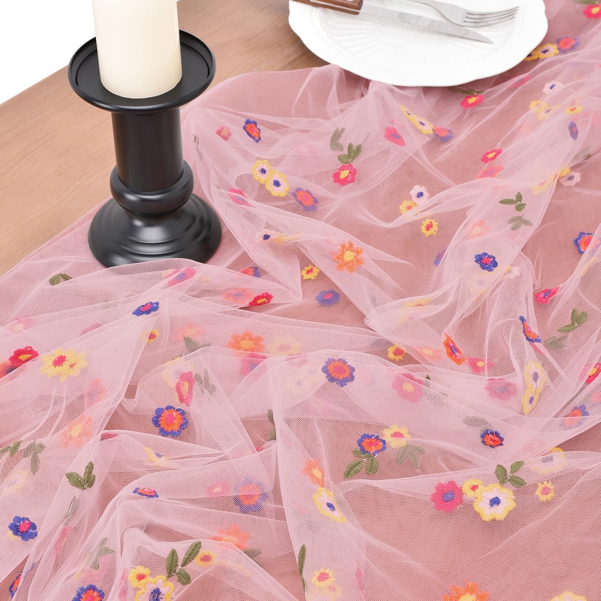 Joanlody 3pcs Blushing Pink Embroidery Daisy Fall Thanksgiving Table Runner Florals Seasonal Tulle Table Runner Holiday Kitchen Dining Table Decoration for Home Party Indoor