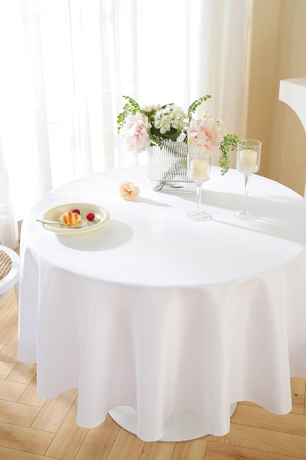 Craft And Party Round Tablecloth, 70 Inch White Tablecloth, Polyester Fabric Washable Table Cloth for Home, Party, Wedding or Restaurant Use.