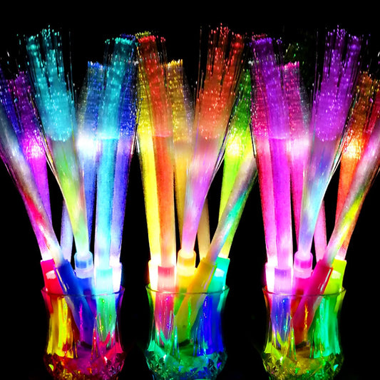 OceanWings Glow Fiber Optic Wands,Halloween Glow Sticks Bulk Party Pack,Glow in the dark Party Supplies Favor Flashing Light Up Sticks for Birthday Holiday Party Wedding Halloween Christmas(100)