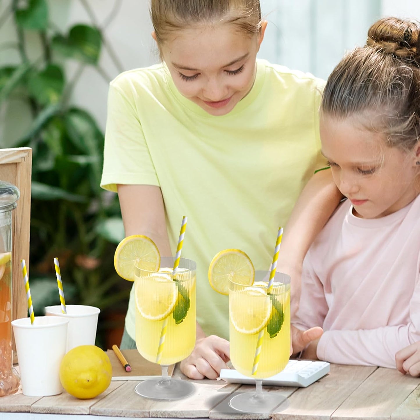 Eco-friendly Yellow White Striped Disposable Paper Drinking Straws 7.75'' x 0.24'' 100 Counts - for Cocktail, Party, Juice, Water, Milk