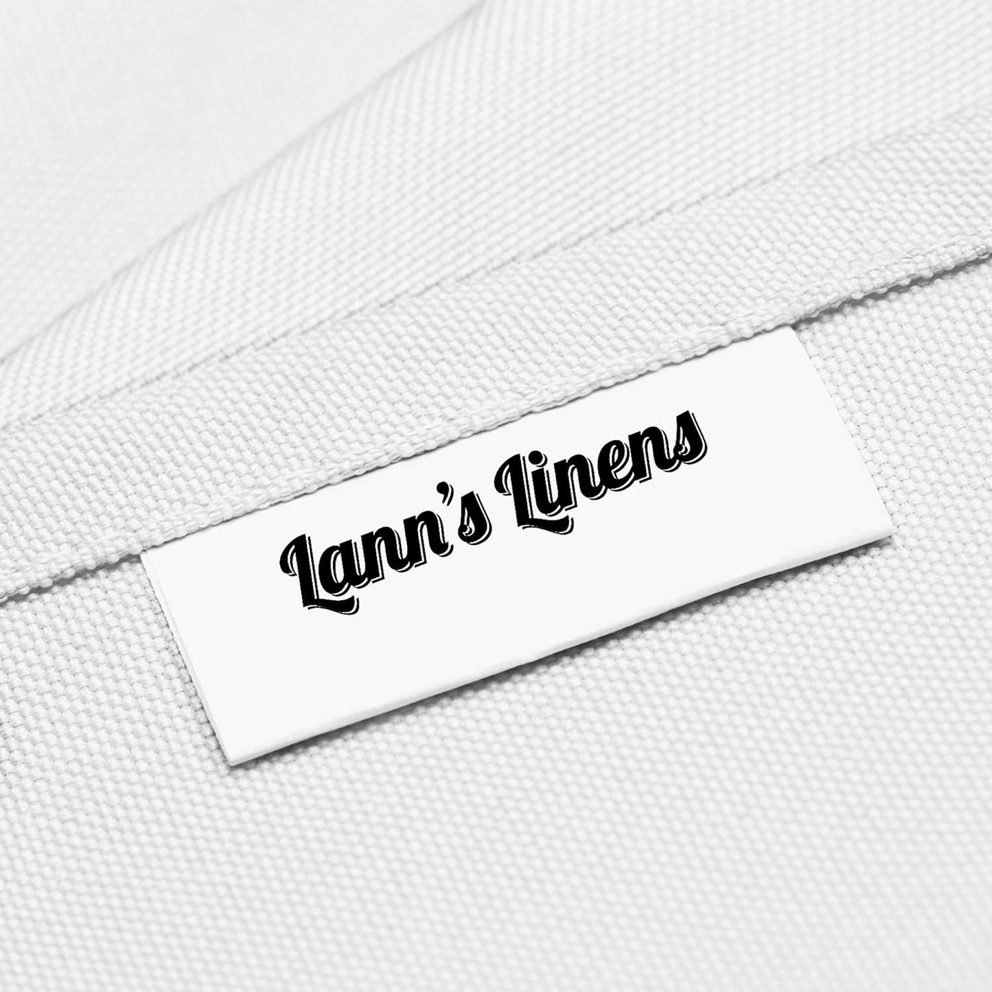 Lann's Linens - 10 Premium 70" Round Tablecloths for Wedding/Banquet/Restaurant - Polyester Fabric Table Cloths - White