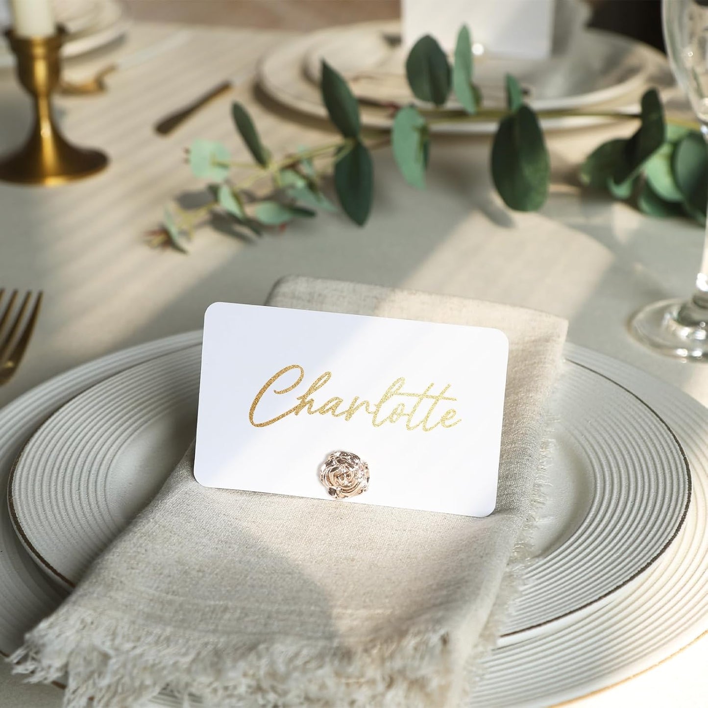 UNIQOOO 12Pcs Decorative Rose Floral Place Card Holders Bulk, Luxury Gold Metal Name Card Stands Set, for Wedding Table Setting, Business Card, Name Tag, Party Food Labels