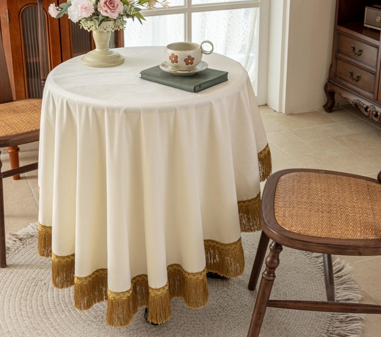 F-CHU White Tablecloth Thickset Velvet Tablecloth with Beautiful Gold Tassels Vintage Table Cloth for Home Decor Wedding, Party, Banquet and Events 48" Round
