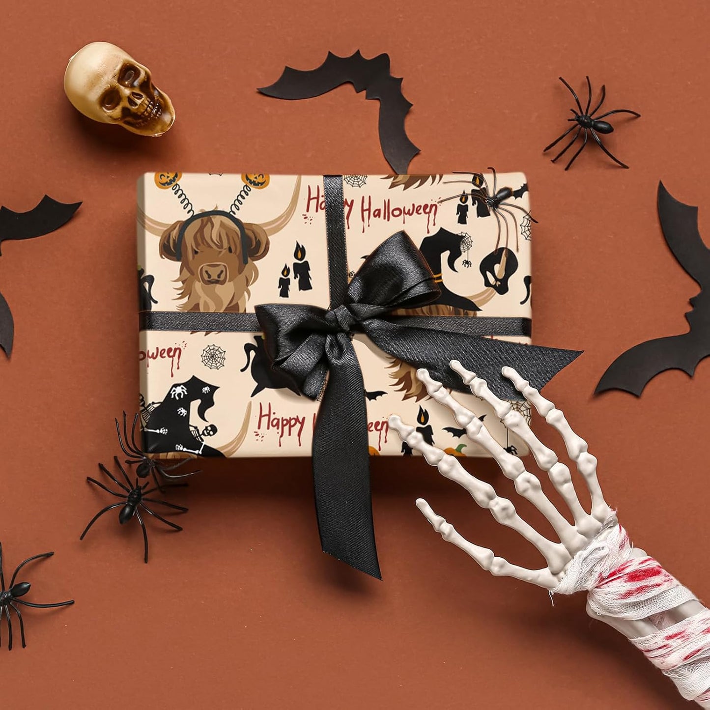 LeZakaa Funny Halloween Wrapping Paper Roll for Kids, Highland Cow Design with Witches Bats Pumpkins for Fall Party, Halloween Trick-or-Treat Gifts Decor, Mini Roll 17 in x 16.4 Ft