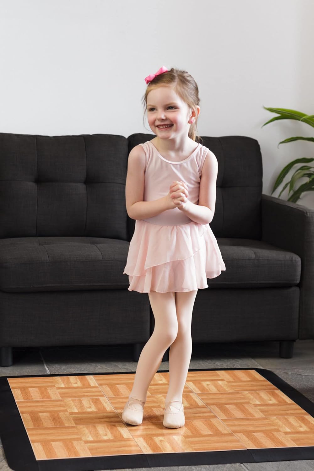 Big Floors 3X3OAKFLOOR Interlocking Lightweight Plastic Modular Dance Floor Kit (3' x 3'), Oak, 21 Piece