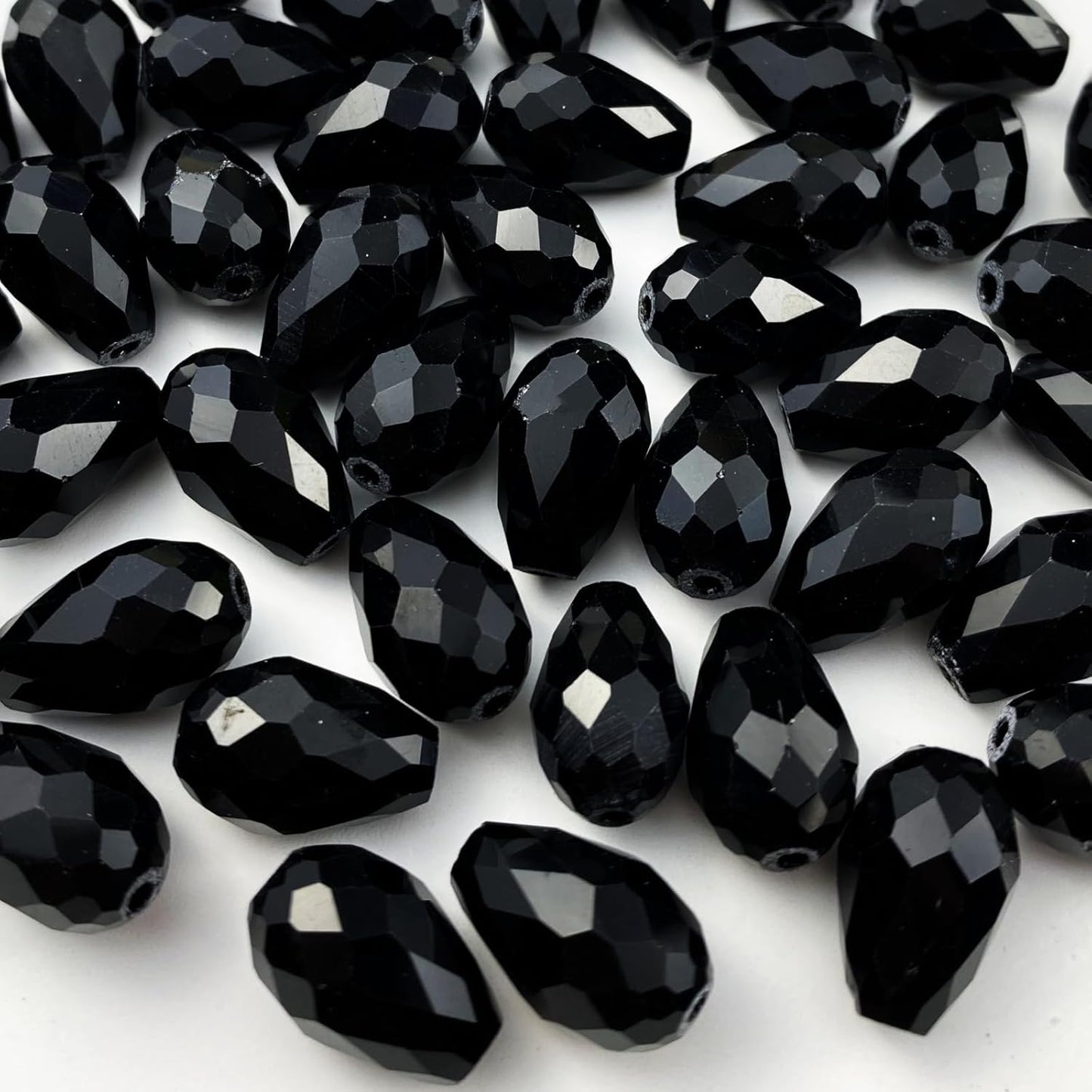 100pcs 8x12mm Teardrop Crystal Glass Beads Vertical Hole Faceted Glass Teardrop Spacer Beads for Bracelets Necklace Earring DIY Jewelry Making Craft(Black)