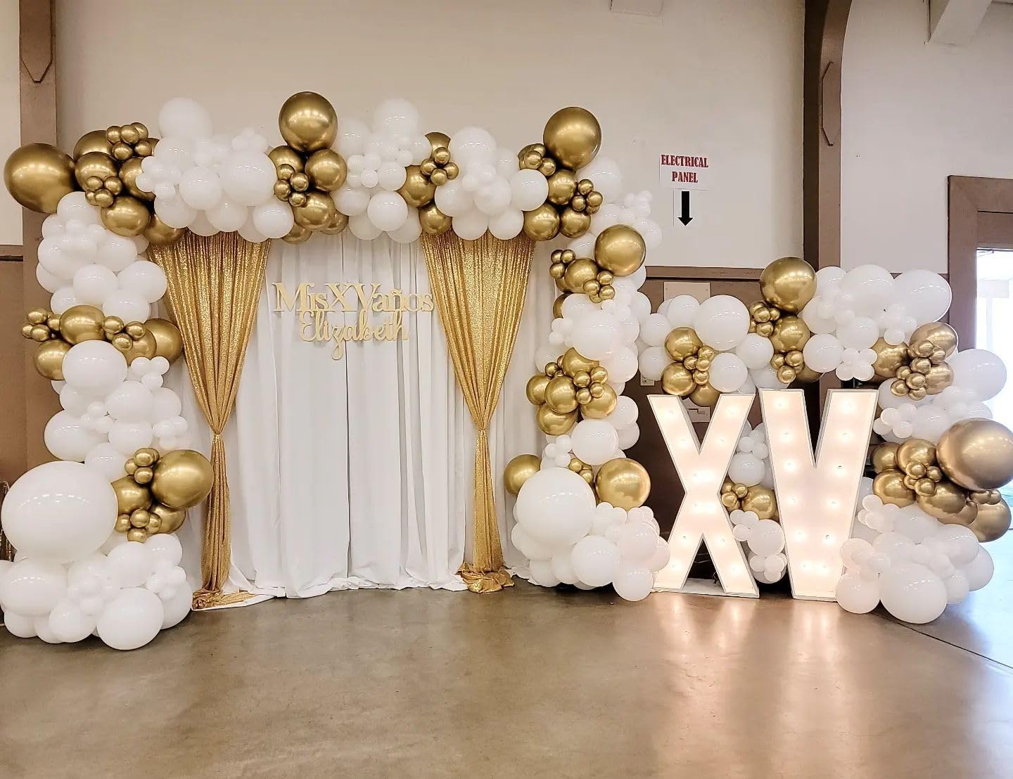 White and Gold Balloons Arch Kit, 124pcs White Gold Confetti Metallic Latex Balloons Arch for Baptism, Baby Shower, Birthday Party Decorations