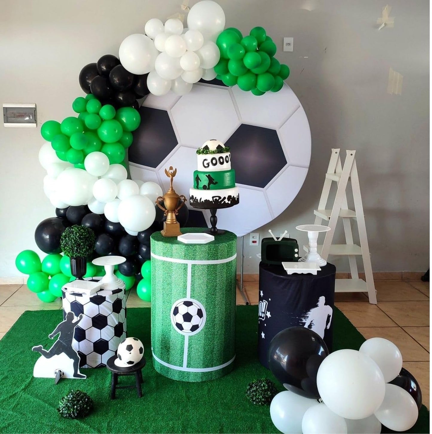 Paready Green Black Balloons, 60 Pcs 12 Inch Dark Green Metallic Silver Balloons, Black Green White Party Latex Balloons for Video Game, Football Party, Baby Shower, Birthday, Graduation Decoration