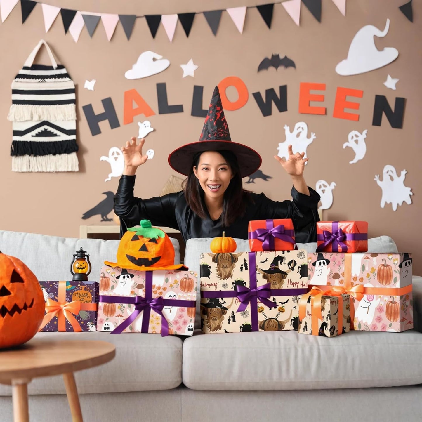 LeZakaa Funny Halloween Wrapping Paper Roll for Kids, Highland Cow Design with Witches Bats Pumpkins for Fall Party, Halloween Trick-or-Treat Gifts Decor, Mini Roll 17 in x 16.4 Ft