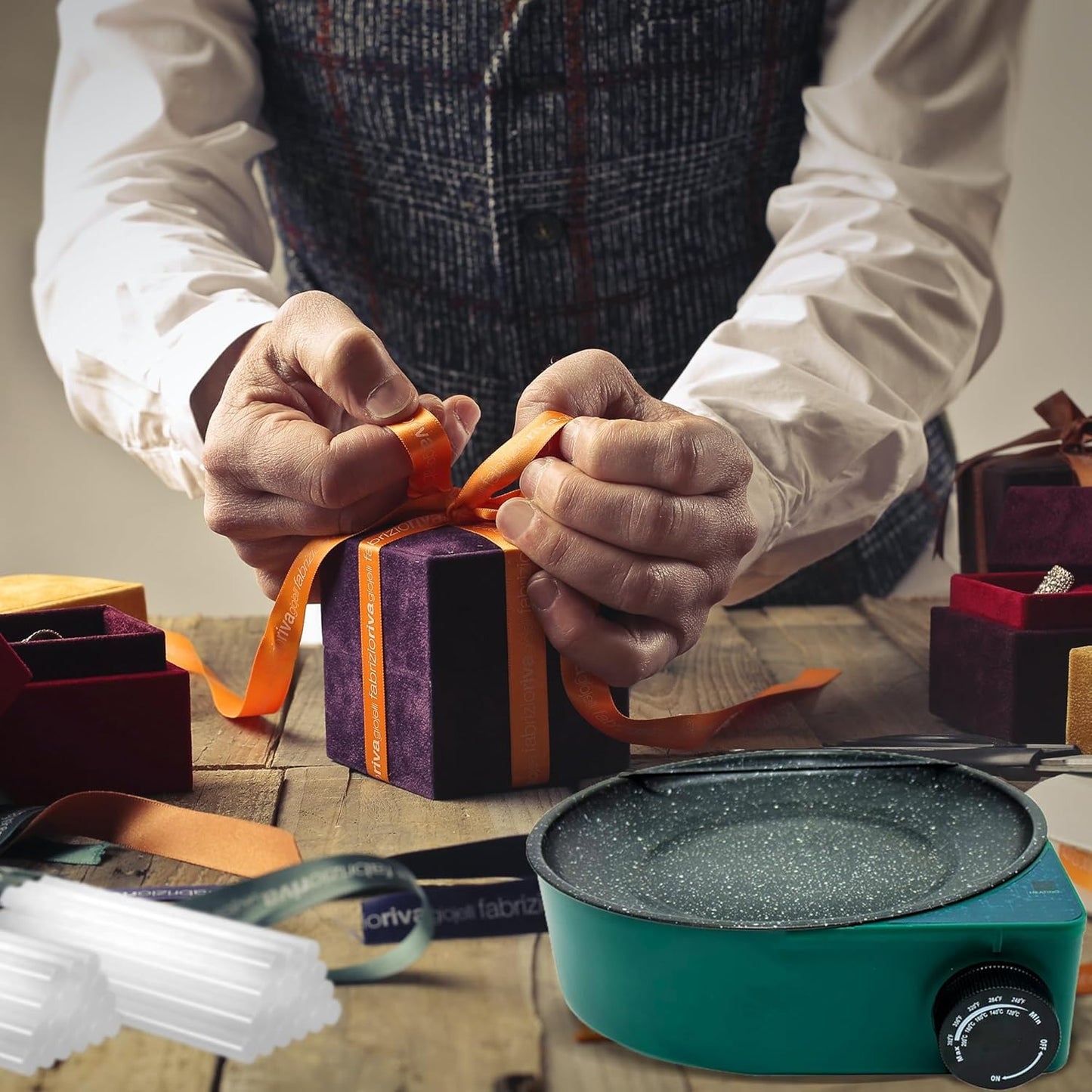 Floral Glue Pot Skillet for Crafts, Temperature Control Gage 212°F-392°F, 8.25in Diameter, Melting Pot for Glue Sticks Pellets and Beads with Degumming Stick