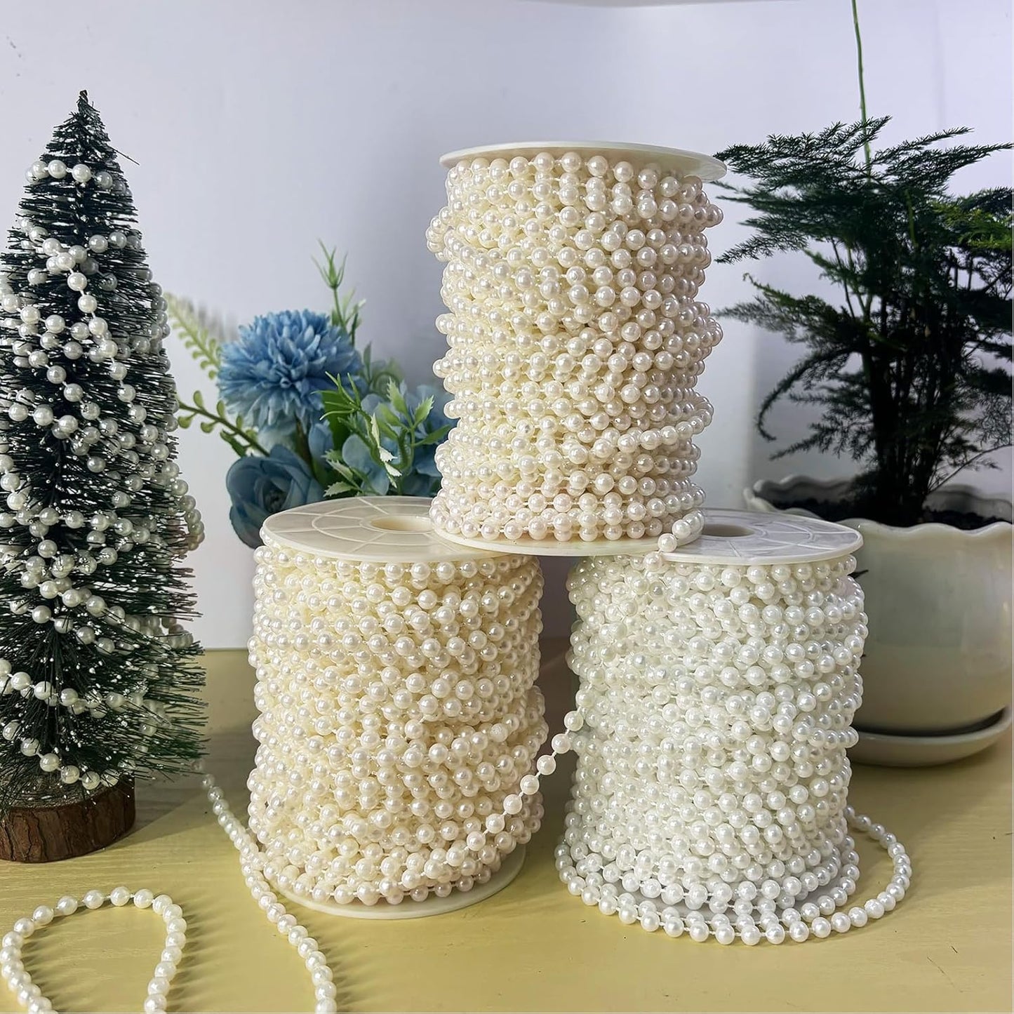 82 Feet Faux Pearl Beads Garland 6mm Craft String Pearls for Wedding Centerpiece Christmas Tree and Flowers Decoration DIY(White)