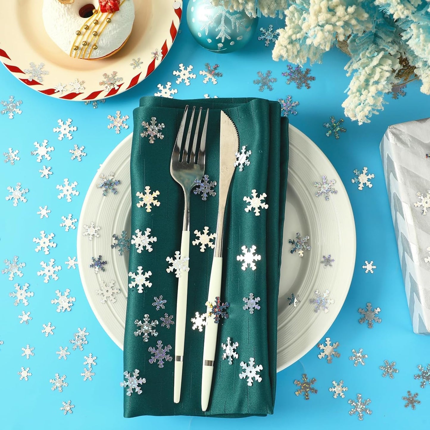 MARFOREVER Christmas Snowflakes Confetti, Winter Glitter Sprinkles Laser Snowflake Frozen Table Confetti Sequins for Winter Wonderland Xmas Holiday Wedding Birthday Party Decorations Supplies