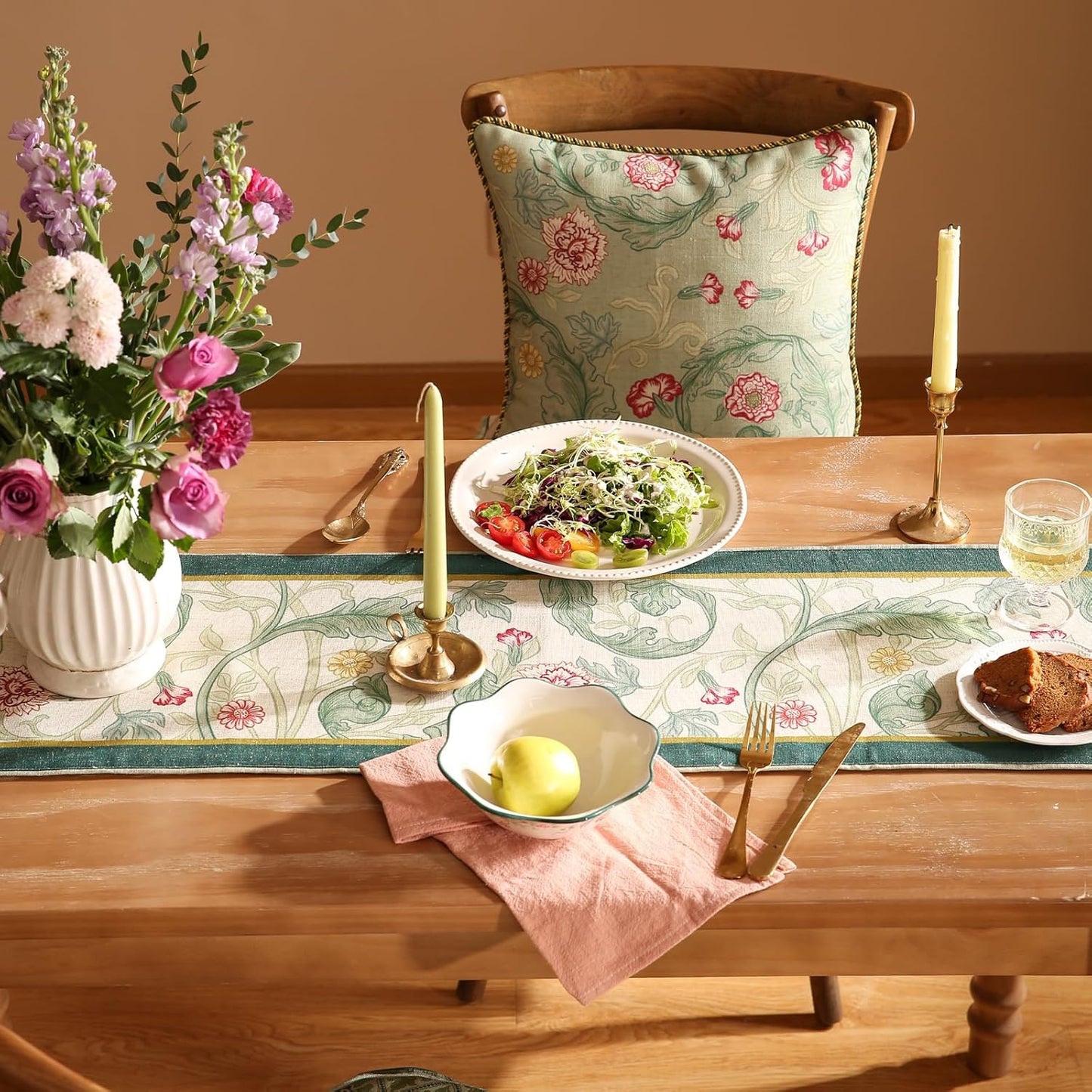 patdrea Designer Green Floral Table Runner,French Elegant Vibrant Rustic Linen with Green Leaves Patterns Fabric Table Mat,Decoration for Kitchen Dining Room Banquet Christmas,18"*87"