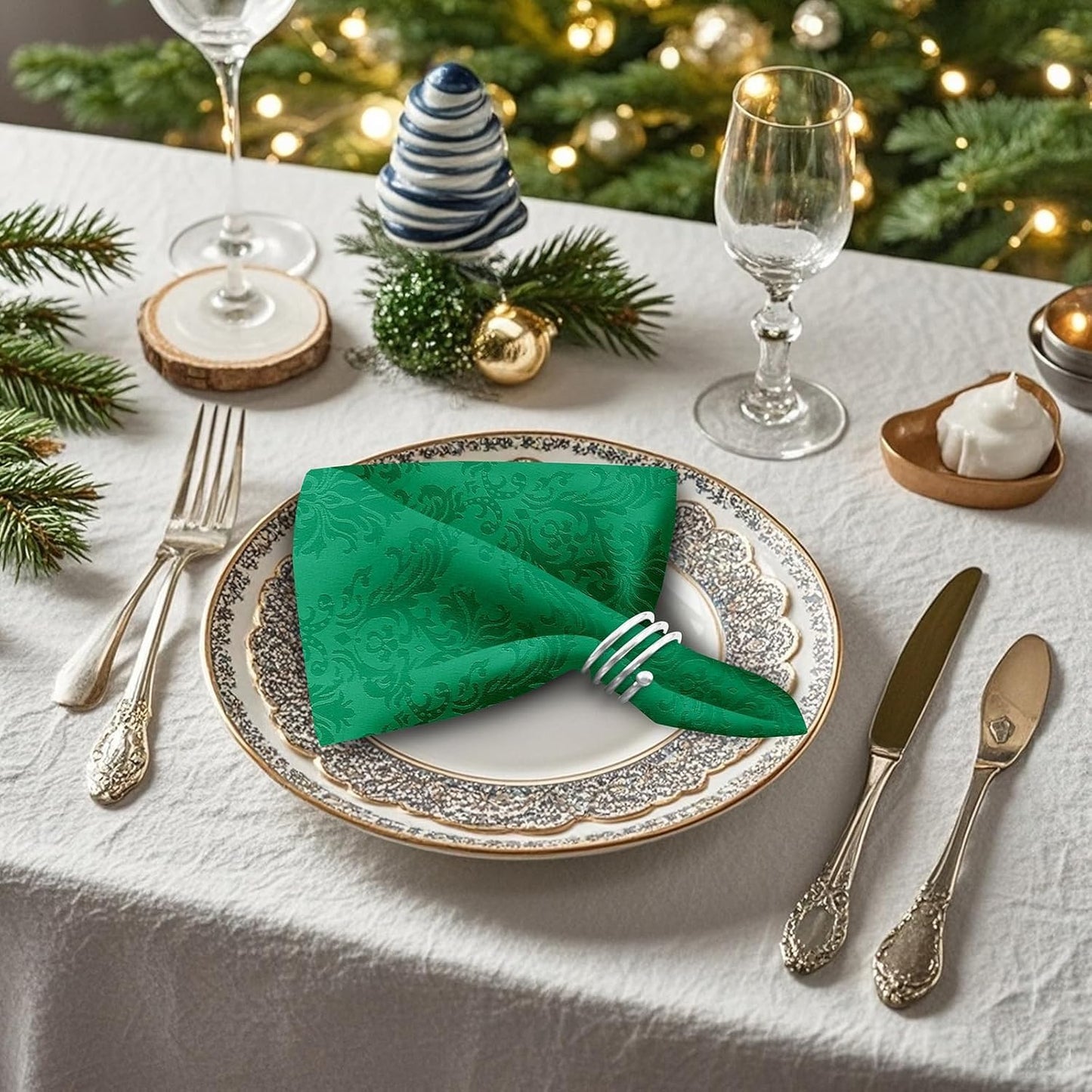 SASTYBALE Jacquard Square Napkin, Damask Wrinkle Resistant Soft Polyester Napkins, Fabric Cloth Dinner Napkins for Wedding, Winter, Holiday, Parties, Set of 4 (Dark Green, 20X20 Napkin)