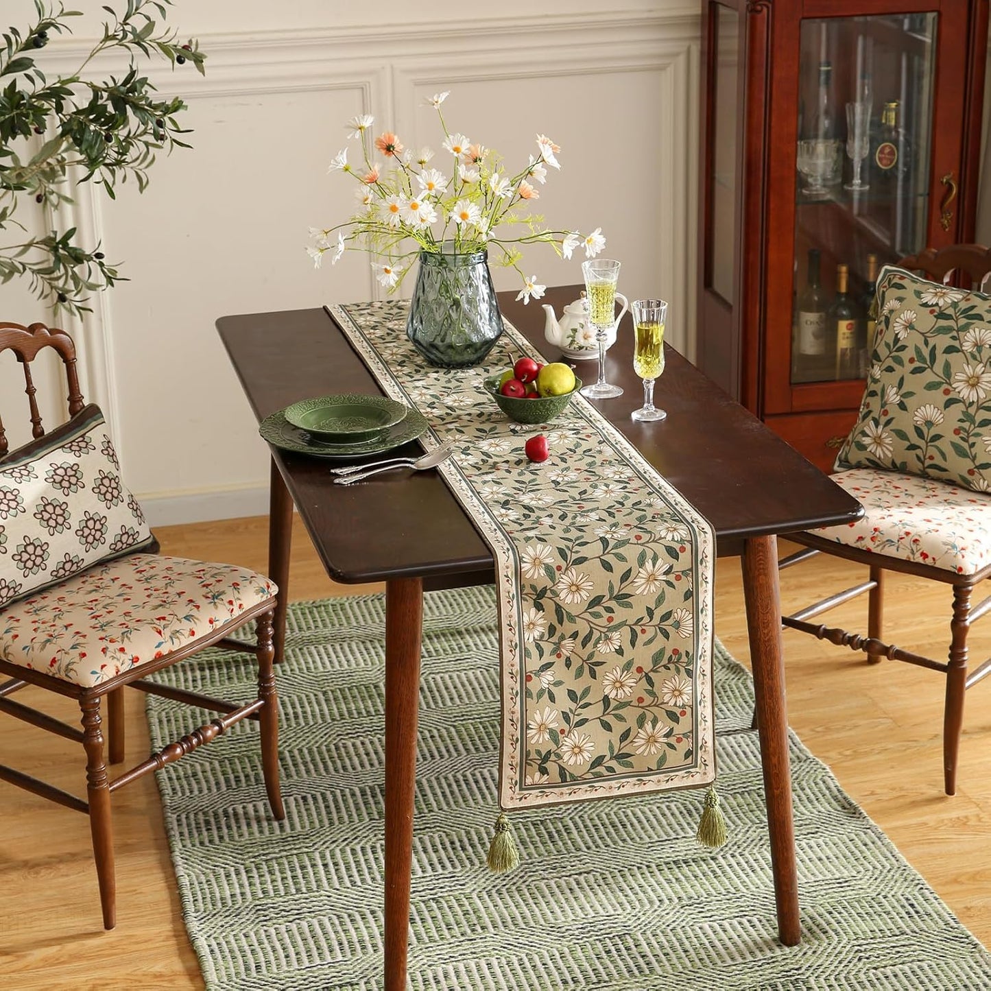 ISAENNE Designer Green Elegant Linen Table Runner 71 Inches Long,Flower and Leaves Pattern Wrinkle Resistant Table Runners for Dining Tables,Thanksgiving,Kitchen Tables,Christmas,12"*71"-Brune