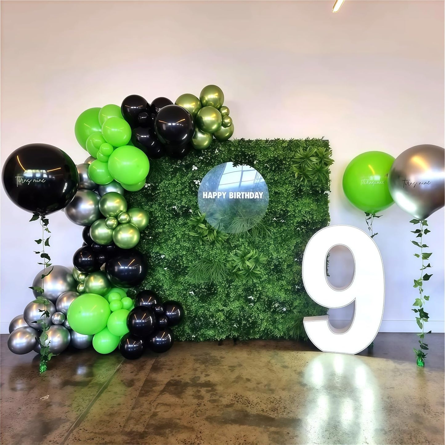 Green and Black Balloons, 35PCS Lime Green Black Silver Balloons, Gamer Latex Balloon for Boys Men Football Video Game On Level Favor Theme Jungle Theme Graduation Birthday Party Decorations Supplies