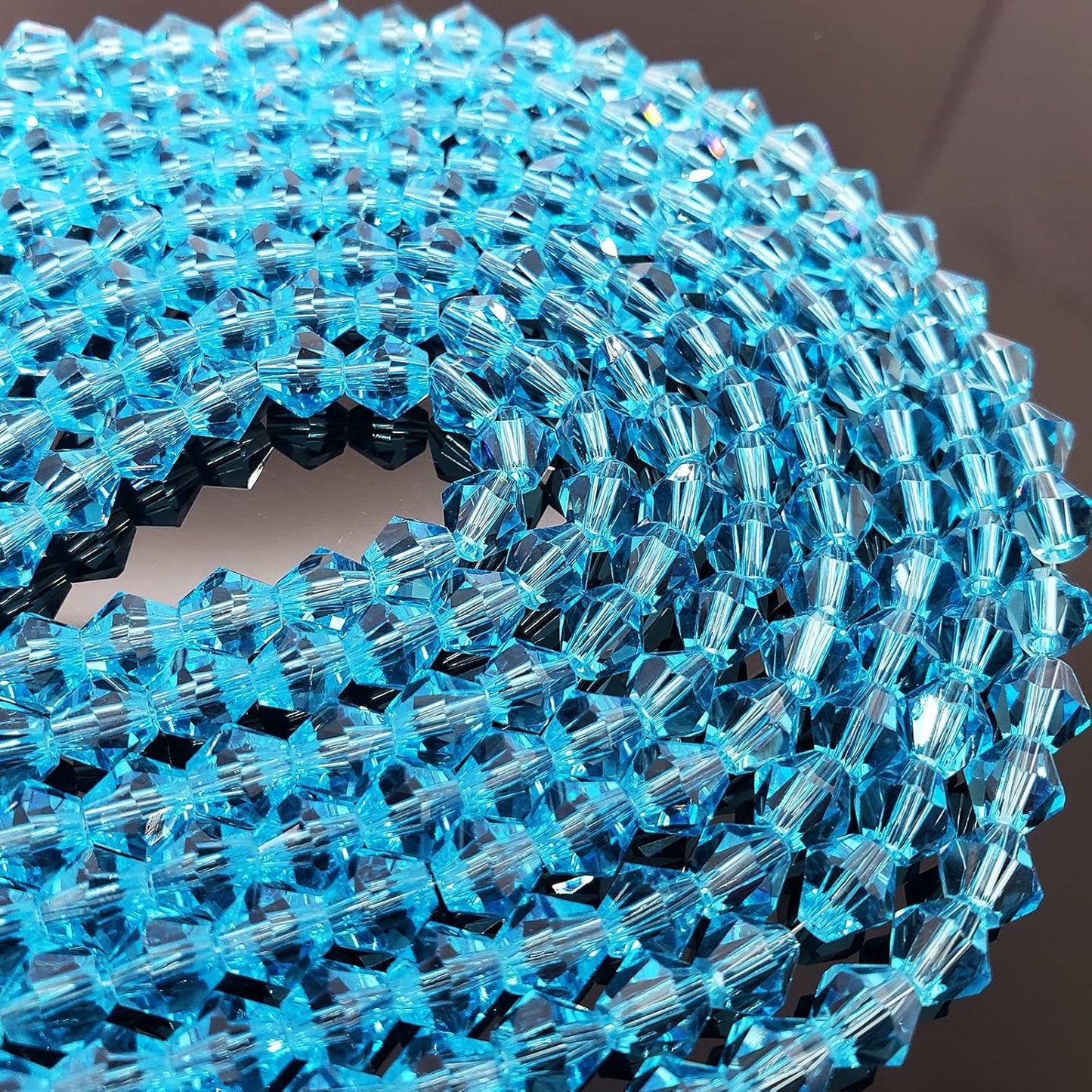 6mm Bicone 450Pcs Aquamarine Crystal Glass Beads Faceted Bicone Shape Crystal Glass Spacer Beads for Bracelet Necklace Decorative Hand Jewelry Making (Aquamarine, 6MM)